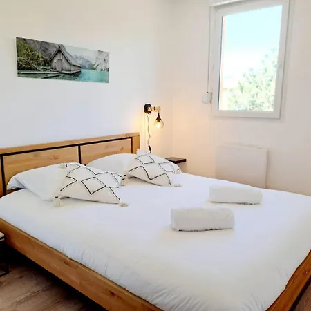 Apartment Browny Home*vue Montagne*proximite Grands Axes *
